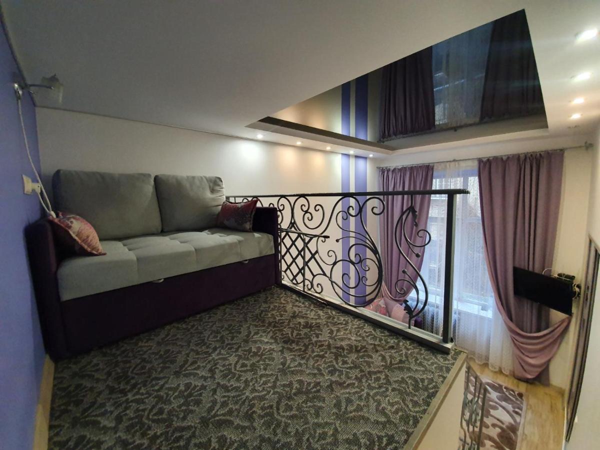 Romantik Eko Apartment Lviv Exteriör bild